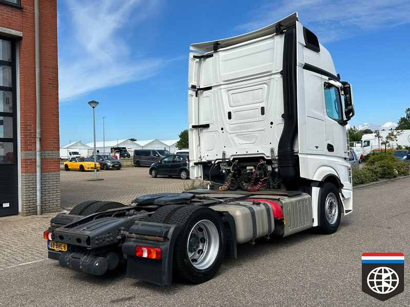 Mercedes-Benz ACTROS 1842 LLS - GIGA SPACE - NIGHT A/C - 2 X TANK - Cabeza tractora: foto 4 Mercedes-Benz ACTROS 1842 LLS - GIGA SPACE - NIGHT A/C - 2 X TANK - Cabeza tractora: foto 4