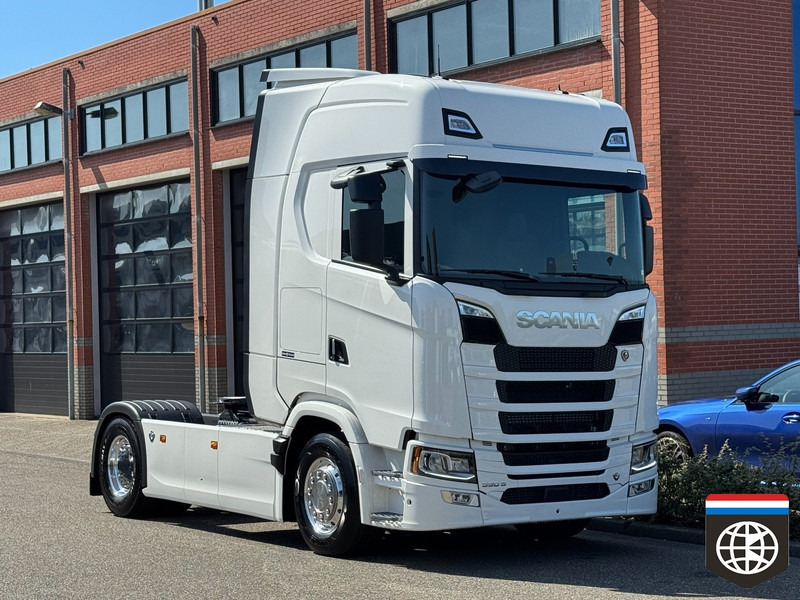 Scania 590 S DOUBLE PTO - FULL SPOILER - NEW - Cabeza tractora: foto 3 Scania 590 S DOUBLE PTO - FULL SPOILER - NEW - Cabeza tractora: foto 3