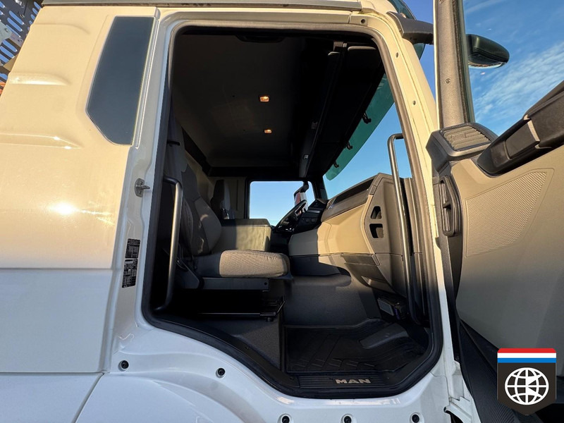 MAN TGX 26 470 PALLFINGER 19 - RETARDER - concoustaat - Camión grúa: foto 4 MAN TGX 26 470 PALLFINGER 19 - RETARDER - concoustaat - Camión grúa: foto 4