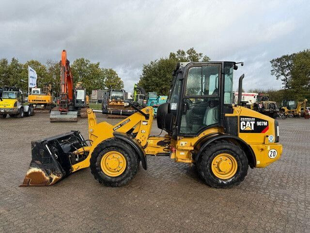 Caterpillar 907 M, 4+1 Schaufel, Palettengabel, Hydr. S.W.S. - Cargadora de ruedas: foto 3 Caterpillar 907 M, 4+1 Schaufel, Palettengabel, Hydr. S.W.S. - Cargadora de ruedas: foto 3
