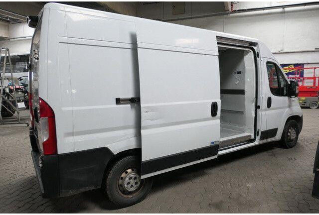 Fiat Ducato 4x2, Wbasto Frigo 4000, 3. Sitz, Klima - Furgoneta frigorifica: foto 5 Fiat Ducato 4x2, Wbasto Frigo 4000, 3. Sitz, Klima - Furgoneta frigorifica: foto 5