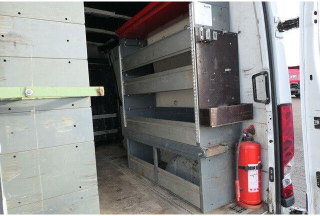 Furgón Iveco 35S16 Daily 4x2, 104tkm, Würth Regale, AHK, Navi: foto 11