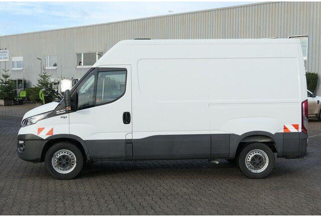 Furgón Iveco 35S16 Daily 4x2, 104tkm, Würth Regale, AHK, Navi: foto 6