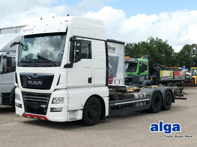 MAN 26.500 TGX LL 6x2, Motorschaden, Intarder - Camión portacontenedore/ Intercambiable: foto 1 MAN 26.500 TGX LL 6x2, Motorschaden, Intarder - Camión portacontenedore/ Intercambiable: foto 1