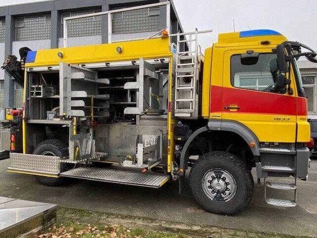 Mercedes-Benz 1833 Axor 4x4, Kran Palfinger, Rosenbauer, AHK - Camión de bomberos: foto 4 Mercedes-Benz 1833 Axor 4x4, Kran Palfinger, Rosenbauer, AHK - Camión de bomberos: foto 4