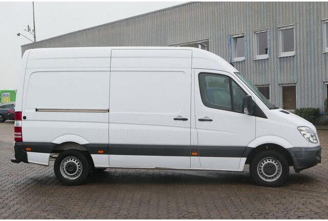 Mercedes-Benz 213 CDI Sprinter 4x2, Klima, 3. Sitz, Holzausbau - Furgoneta pequeña: foto 2 Mercedes-Benz 213 CDI Sprinter 4x2, Klima, 3. Sitz, Holzausbau - Furgoneta pequeña: foto 2