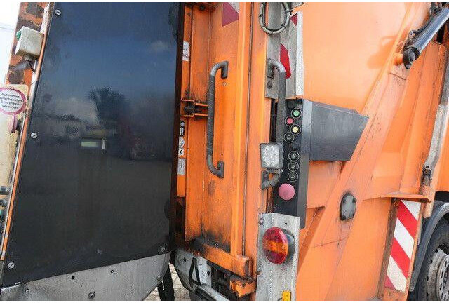 Mercedes-Benz 2532 L Actros 6x2, Faun, Zöller, 24m³, MP3, AC - Camión de basura: foto 5 Mercedes-Benz 2532 L Actros 6x2, Faun, Zöller, 24m³, MP3, AC - Camión de basura: foto 5