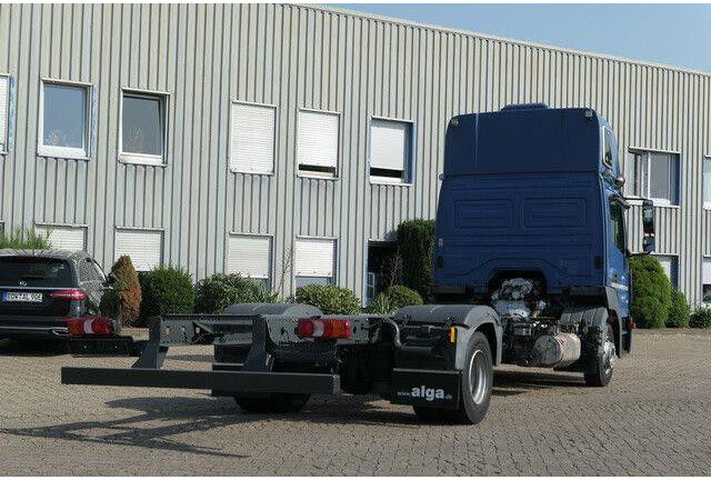 Mercedes-Benz 918 L Atego 4x2, Schlafliege, Klima,Nebenantrieb - Camión chasis: foto 3 Mercedes-Benz 918 L Atego 4x2, Schlafliege, Klima,Nebenantrieb - Camión chasis: foto 3