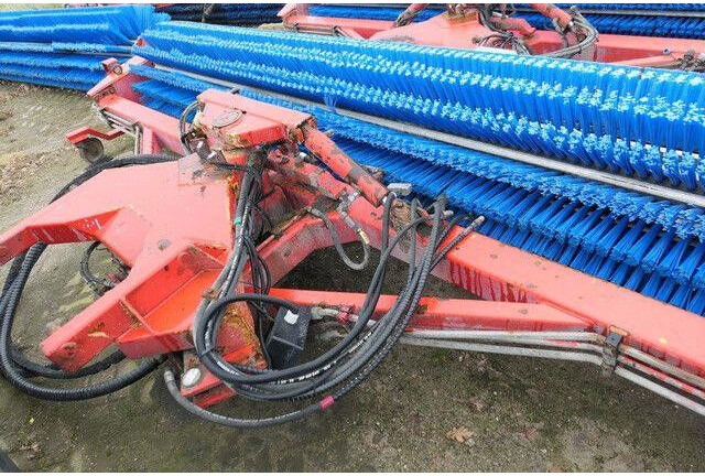 Schmidt CJS 914 Super Walzenbürste, Kehrbesen, 4.2mtr. - Barredora cucharón: foto 3 Schmidt CJS 914 Super Walzenbürste, Kehrbesen, 4.2mtr. - Barredora cucharón: foto 3