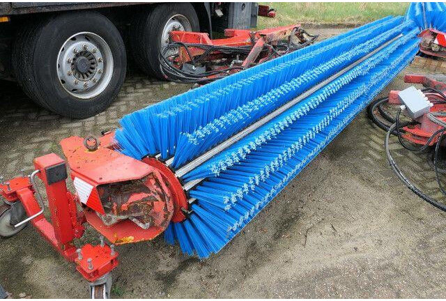 Schmidt CJS 914 Super Walzenbürste, Kehrbesen, 4.2mtr. - Barredora cucharón: foto 2 Schmidt CJS 914 Super Walzenbürste, Kehrbesen, 4.2mtr. - Barredora cucharón: foto 2