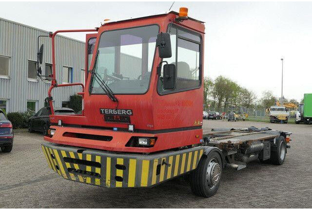 Terberg BC 182, Wechselbrücken, Sattelkupplung - Camión chasis: foto 4 Terberg BC 182, Wechselbrücken, Sattelkupplung - Camión chasis: foto 4