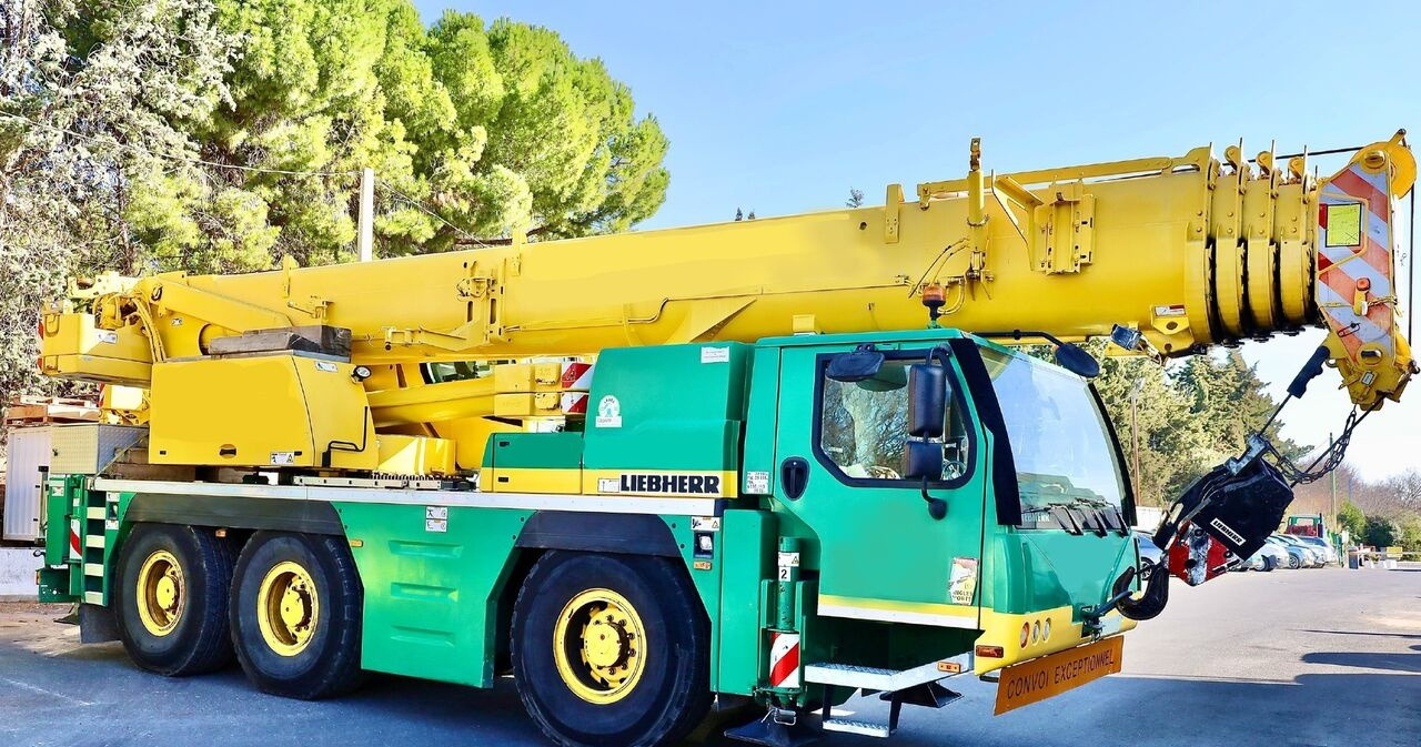 Liebherr LTM 1055 3.2 - Autogrúa: foto 1 Liebherr LTM 1055 3.2 - Autogrúa: foto 1