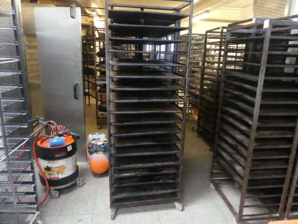 3 Chariots de four avec platine 60x40 cm - Maquinaria de panadería: foto 1 3 Chariots de four avec platine 60x40 cm - Maquinaria de panadería: foto 1