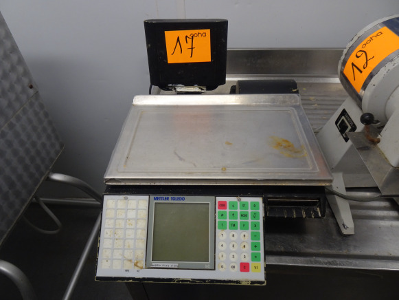 Balance, marque METTLER TOLEDO
type : SC-UZ
numéro : 29**09
max : 1Nce, marque METTLER TOLEDO
type : SC-UZ
numéro : 29**0 marque METTLER TOLEDO
type : SC-UZ
numérbmarqa Toledo
Type : Sc-Uz
Numéro : 2 - Maquinaria de alimentación: foto 1 Balance, marque METTLER TOLEDO
type : SC-UZ
numéro : 29**09
max : 1Nce, marque METTLER TOLEDO
type : SC-UZ
numéro : 29**0 marque METTLER TOLEDO
type : SC-UZ
numérbmarqa Toledo
Type : Sc-Uz
Numéro : 2 - Maquinaria de alimentación: foto 1