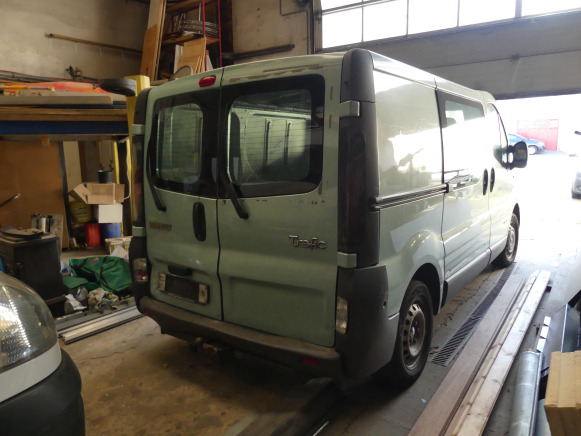 Camionnette Renault TRAFFIC (2003-411.053 km-VIN:VF1FLACA63V180319) - Coche: foto 4 Camionnette Renault TRAFFIC (2003-411.053 km-VIN:VF1FLACA63V180319) - Coche: foto 4
