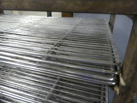 Chariot avec grilles 60x40 cm - Maquinaria de panadería: foto 4 Chariot avec grilles 60x40 cm - Maquinaria de panadería: foto 4