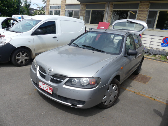 Voiture Nissan Almera (2003-123.640 km) - Otros maquinaria: foto 2 Voiture Nissan Almera (2003-123.640 km) - Otros maquinaria: foto 2