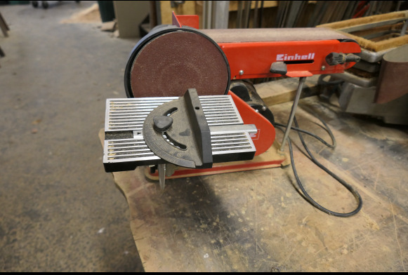 Ponceuse à bande + lapidaire Einhell TC-US 400 - Máquina para madera: foto 4 Ponceuse à bande + lapidaire Einhell TC-US 400 - Máquina para madera: foto 4