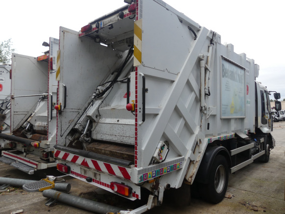 REF:8402 - Camion poubelle Renault Midlum (2013-147.276 km)(VIN:VF644AHL000007224) - Camión de basura: foto 5 REF:8402 - Camion poubelle Renault Midlum (2013-147.276 km)(VIN:VF644AHL000007224) - Camión de basura: foto 5