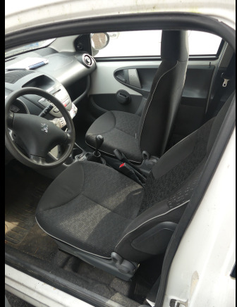 Voiture Peugeot 107 (2012-99.475 km) - Coche: foto 5 Voiture Peugeot 107 (2012-99.475 km) - Coche: foto 5