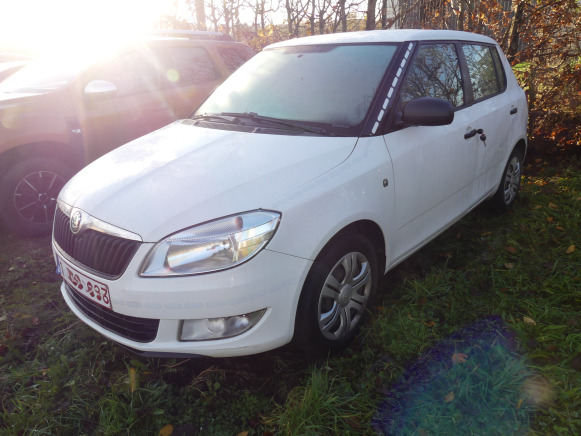 Voiture Skoda Fabia (2011-142449km-VIN:TMBEN65J1B3190467) - Coche: foto 2 Voiture Skoda Fabia (2011-142449km-VIN:TMBEN65J1B3190467) - Coche: foto 2