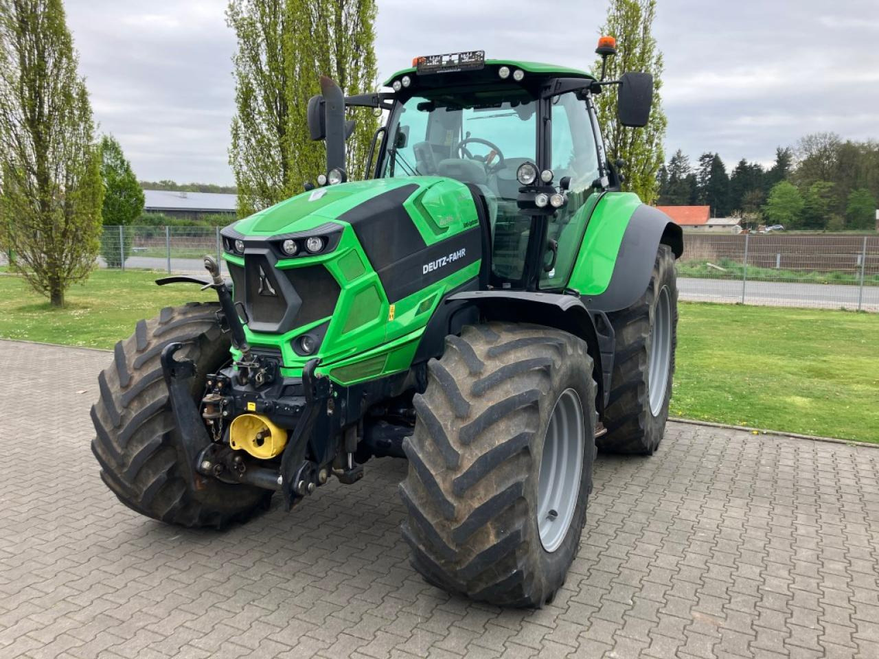 Tractor Deutz-Fahr 6215 TTV: foto 6
