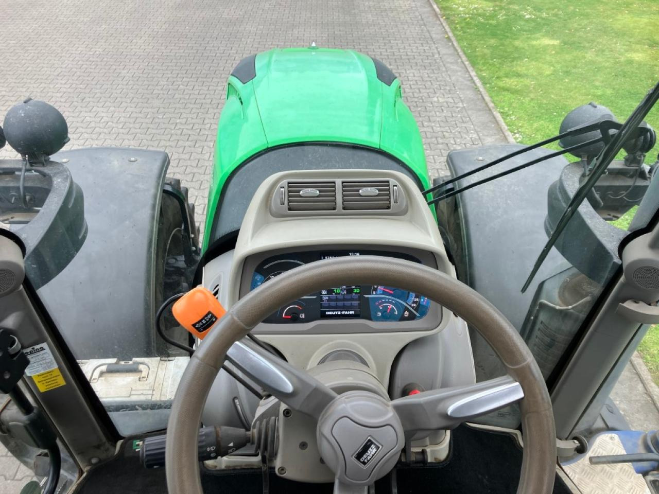 Tractor Deutz-Fahr 6215 TTV: foto 18