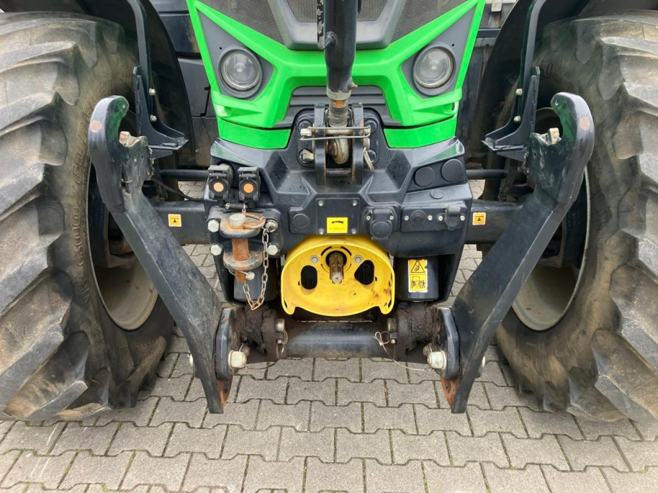 Tractor Deutz-Fahr 6215 TTV: foto 11