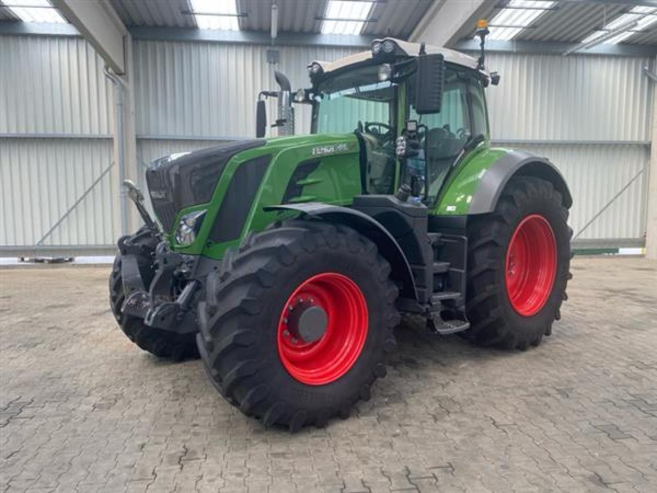 Tractor Fendt 828 ProfiPlus: foto 1