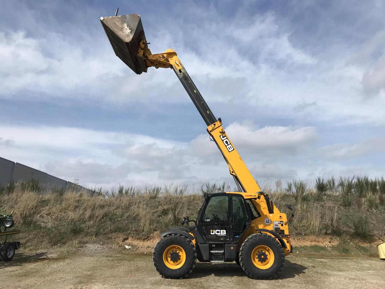 JCB 560-80 Agri Plus - Manipulador telescópico: foto 1 JCB 560-80 Agri Plus - Manipulador telescópico: foto 1