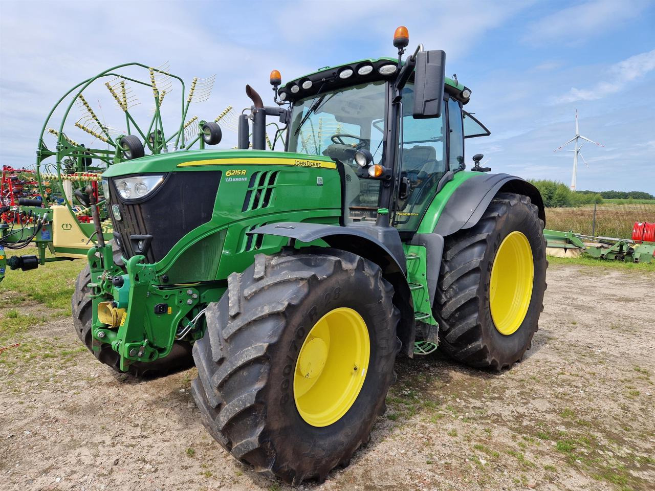 John Deere 6215R - Tractor: foto 1 John Deere 6215R - Tractor: foto 1