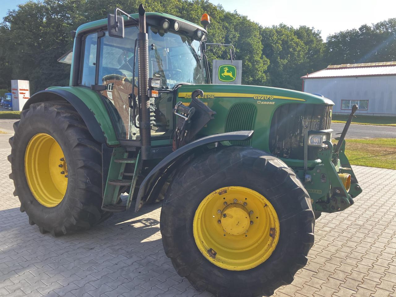 John Deere 6920 S - Tractor: foto 1 John Deere 6920 S - Tractor: foto 1