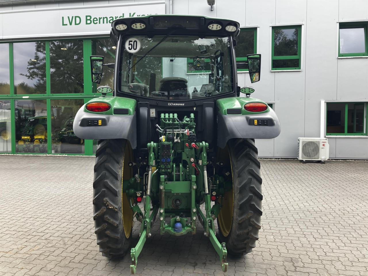 John Deere 6R 130 - Tractor: foto 5 John Deere 6R 130 - Tractor: foto 5