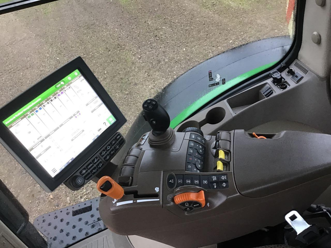 Tractor John Deere 7310R: foto 10