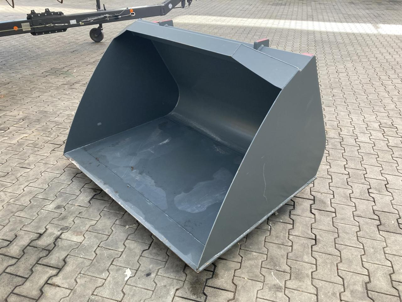 Kramer 1600 mm - Cazo: foto 1 Kramer 1600 mm - Cazo: foto 1