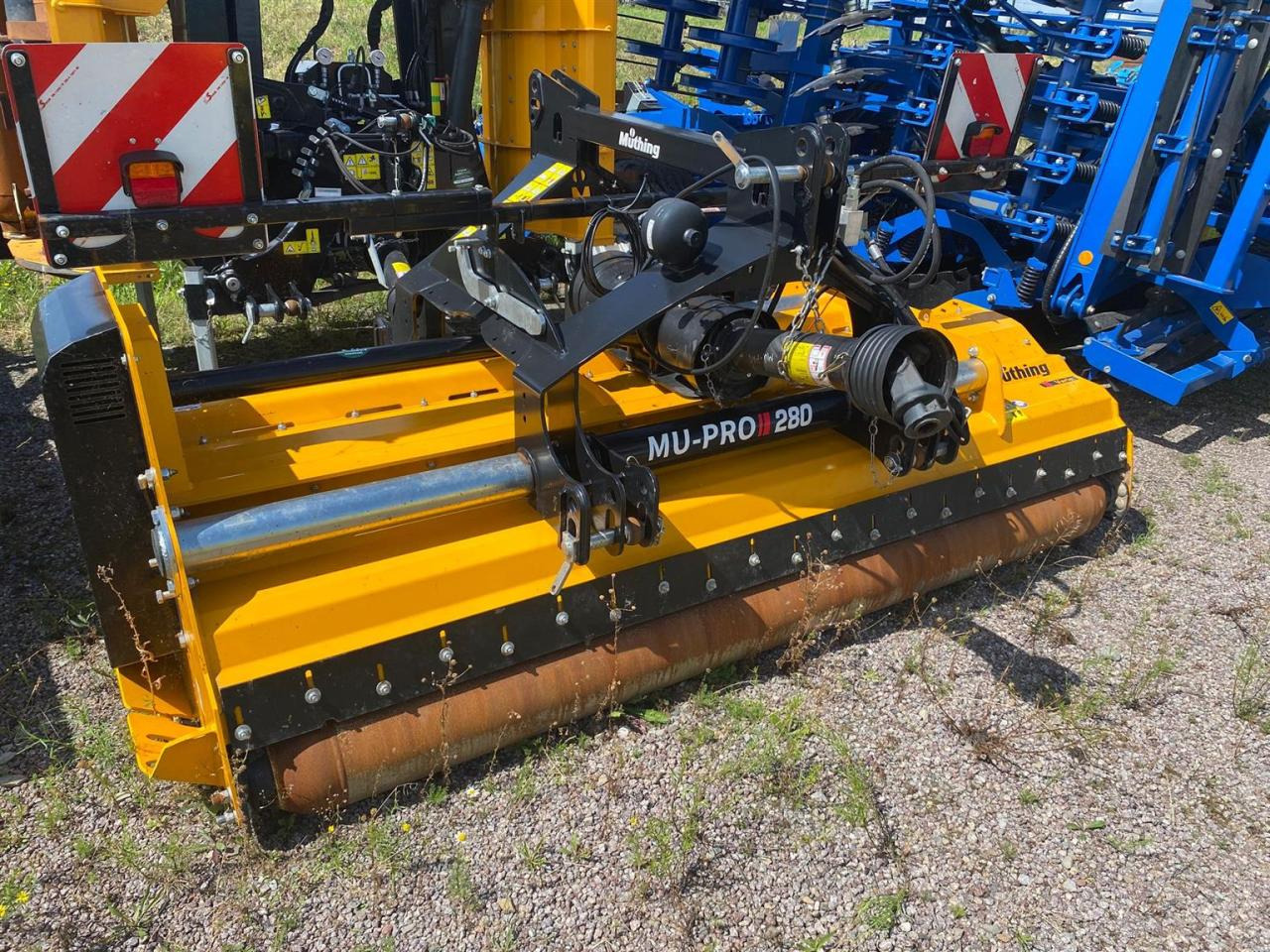 Müthing MU-PRO/F 860 Vario - Desbrozadora de martillos: foto 2 Müthing MU-PRO/F 860 Vario - Desbrozadora de martillos: foto 2