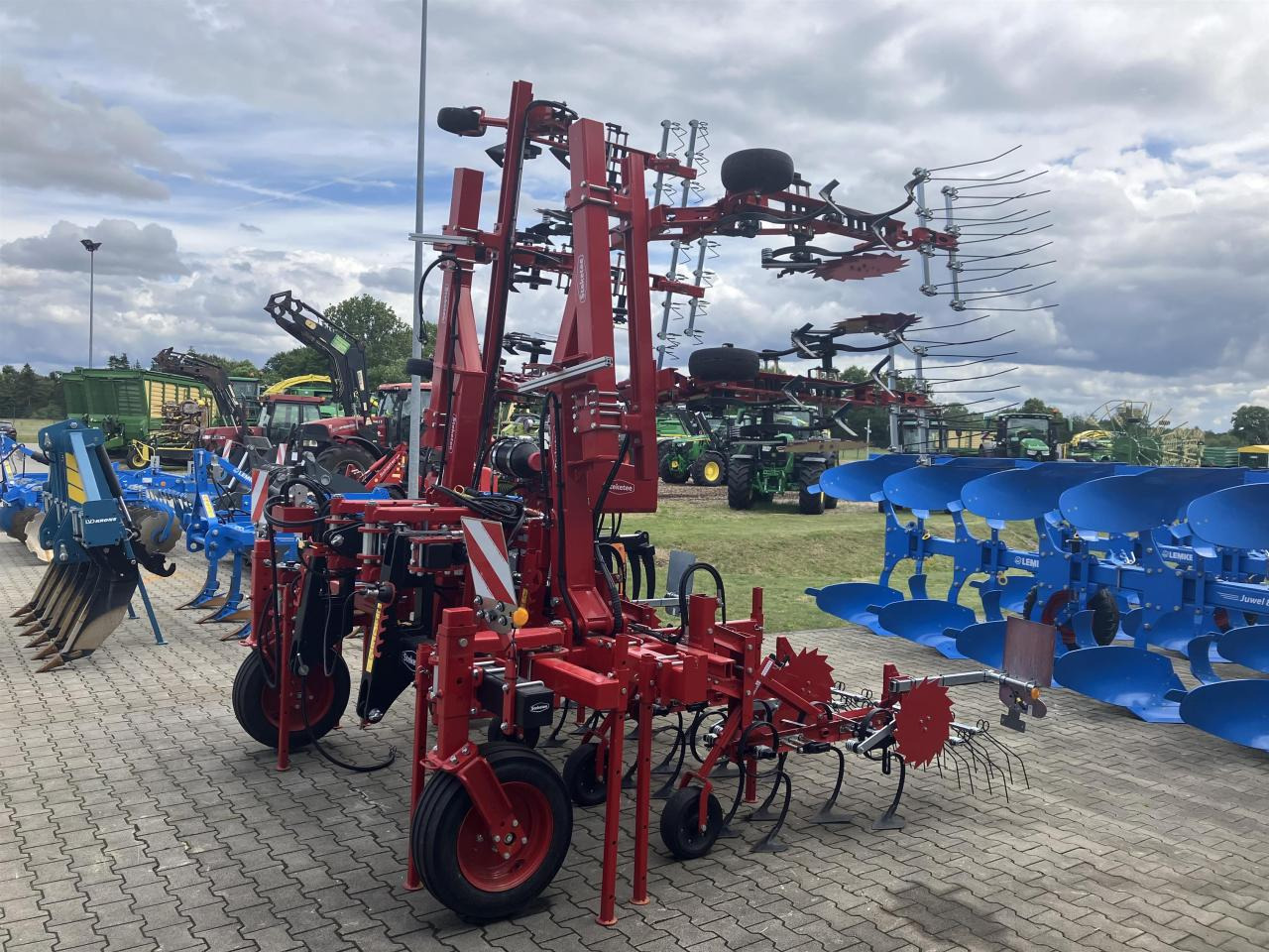 Steketee EC-Weeder 80:8 & EC-Steer 70:7 - Grada de púas: foto 1 Steketee EC-Weeder 80:8 & EC-Steer 70:7 - Grada de púas: foto 1