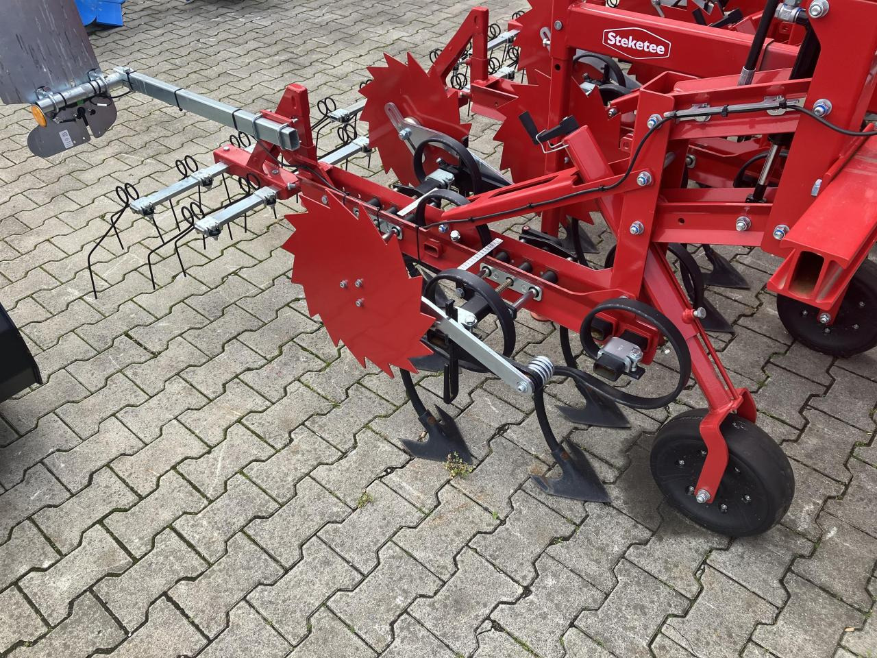Steketee EC-Weeder 80:8 & EC-Steer 70:7 - Grada de púas: foto 3 Steketee EC-Weeder 80:8 & EC-Steer 70:7 - Grada de púas: foto 3