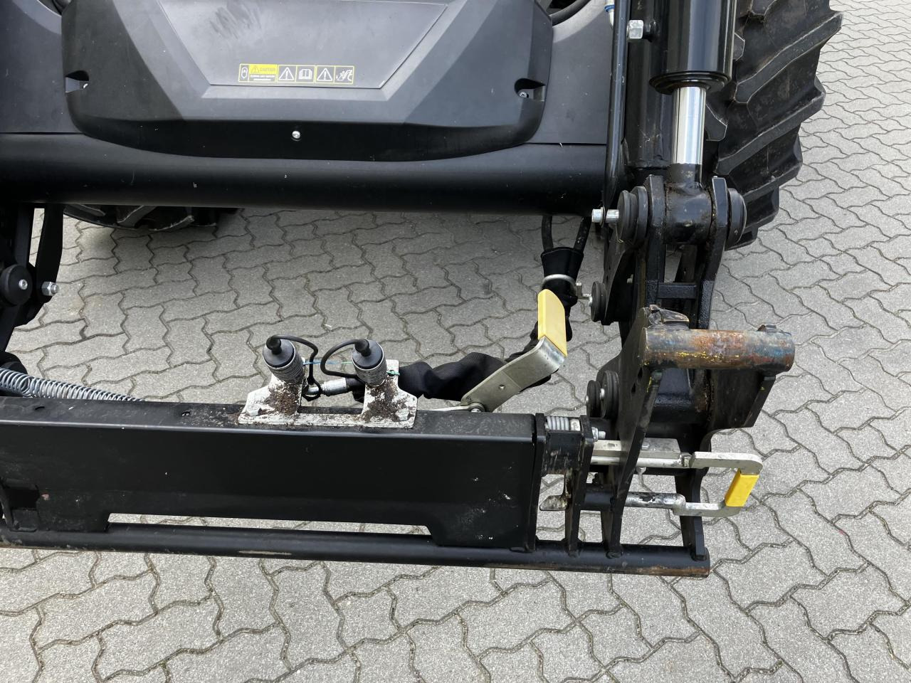 Valtra G125 Unlimited - Tractor: foto 5 Valtra G125 Unlimited - Tractor: foto 5