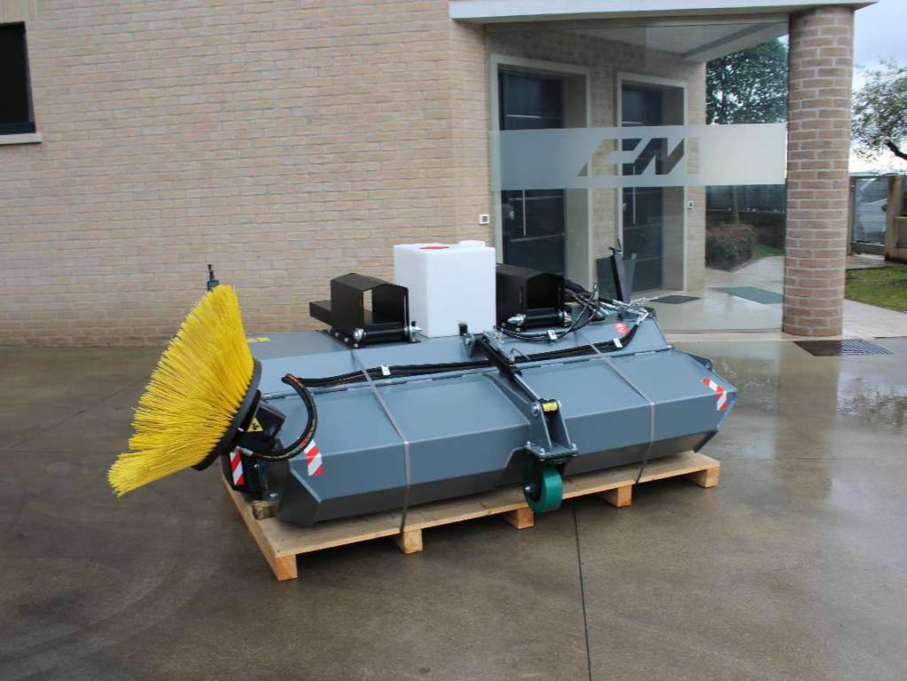 CM Crusher CSI 200 Sweeping Bucket - Barredora cucharón para Minicargadora: foto 2 CM Crusher CSI 200 Sweeping Bucket - Barredora cucharón para Minicargadora: foto 2