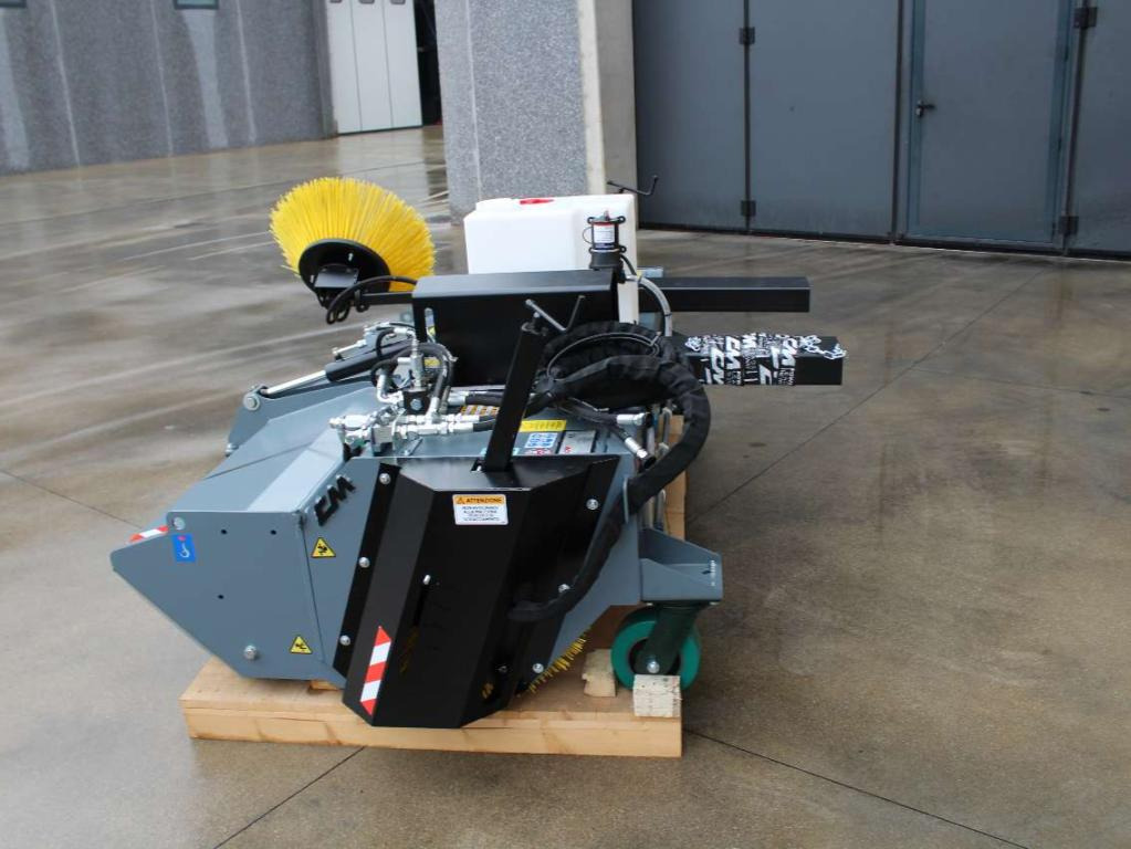 CM Crusher CSI 200 Sweeping Bucket - Barredora cucharón para Minicargadora: foto 3 CM Crusher CSI 200 Sweeping Bucket - Barredora cucharón para Minicargadora: foto 3