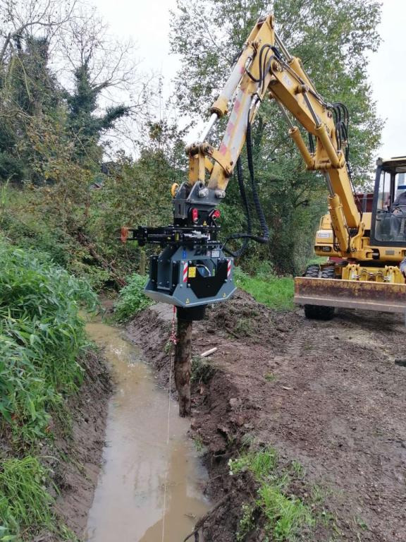 CM Crusher PV 45.80 Pile Driver - Martillo de hinca de pilotes para Minicargadora: foto 2 CM Crusher PV 45.80 Pile Driver - Martillo de hinca de pilotes para Minicargadora: foto 2
