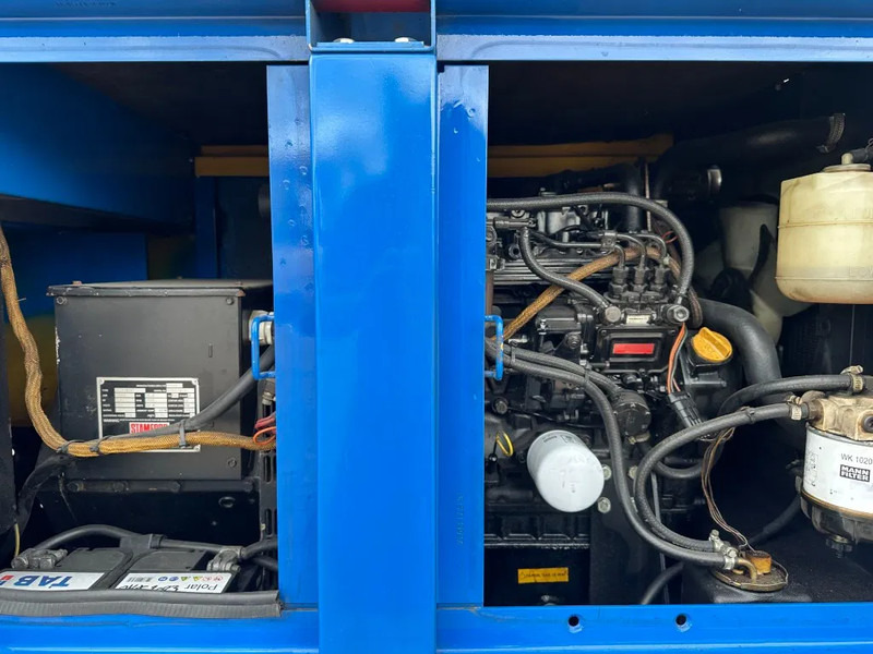 Atlas-Copco QAS 14 Yanmar Stamford 15 kVA Silent generatorset - Generador industriale: foto 3 Atlas-Copco QAS 14 Yanmar Stamford 15 kVA Silent generatorset - Generador industriale: foto 3