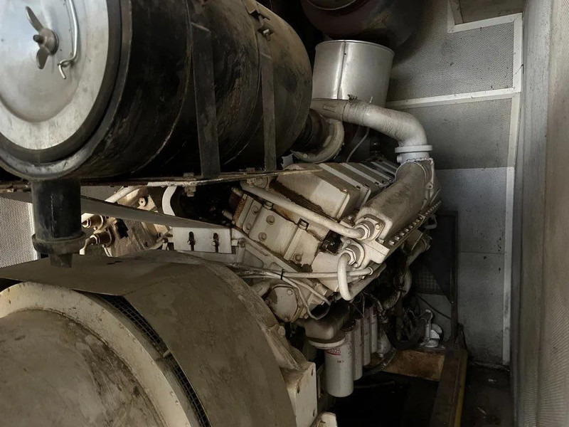 Generador industriale Cummins KTA 38 G5 Leroy Somer 1000 kVA Silent generatorset in container: foto 15 Generador industriale Cummins KTA 38 G5 Leroy Somer 1000 kVA Silent generatorset in container: foto 15