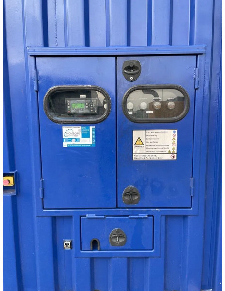 Cummins QSK45-G4 Stamford 1600 kVA 20FT container genset - Generador industriale: foto 4 Cummins QSK45-G4 Stamford 1600 kVA 20FT container genset - Generador industriale: foto 4