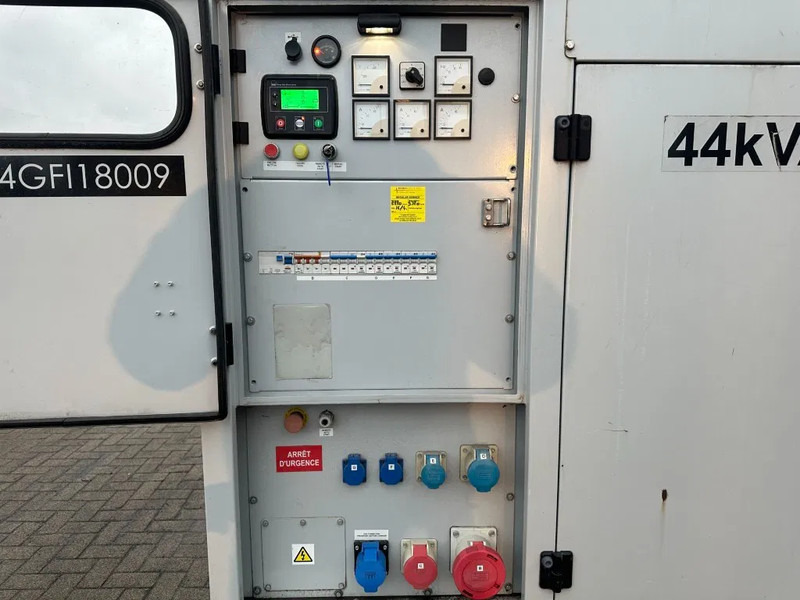 Europower EPUS44TDE Kubota Leroy Somer 44 kVA Supersilent Rental generatorset - Generador industriale: foto 3 Europower EPUS44TDE Kubota Leroy Somer 44 kVA Supersilent Rental generatorset - Generador industriale: foto 3