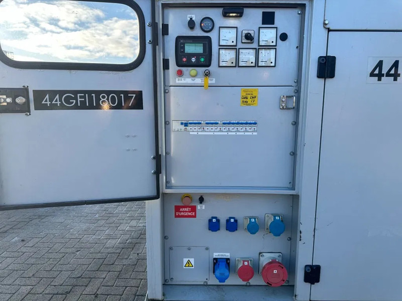 Europower EPUS44TDE Kubota Leroy Somer 44 kVA Supersilent Rental generatorset - Generador industriale: foto 3 Europower EPUS44TDE Kubota Leroy Somer 44 kVA Supersilent Rental generatorset - Generador industriale: foto 3