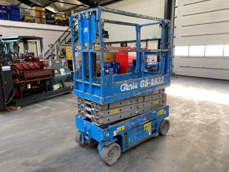 Genie GS 1932 Elektrische Schaarhoogwerker 7.8 meter werkhoogte 304 uur ! - Plataforma de tijeras: foto 1 Genie GS 1932 Elektrische Schaarhoogwerker 7.8 meter werkhoogte 304 uur ! - Plataforma de tijeras: foto 1