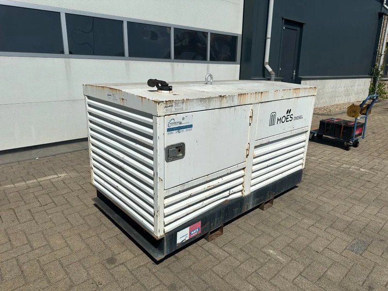 Hatz 3L41C Silentpack 22.5 kVA Silent generatorset - Generador industriale: foto 5 Hatz 3L41C Silentpack 22.5 kVA Silent generatorset - Generador industriale: foto 5