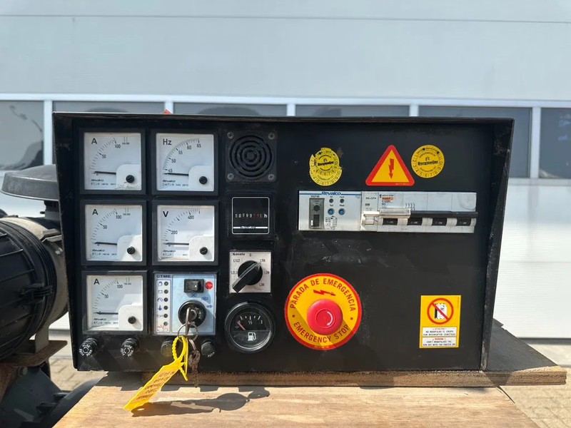 Himoinsa Iveco FPT NEF 45 Stamford 60 kVA noodstroom generatorset - Generador industriale: foto 5 Himoinsa Iveco FPT NEF 45 Stamford 60 kVA noodstroom generatorset - Generador industriale: foto 5